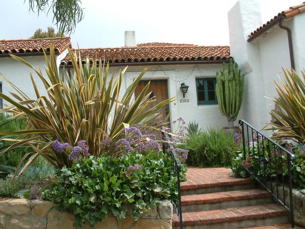 Spanish Style Entry