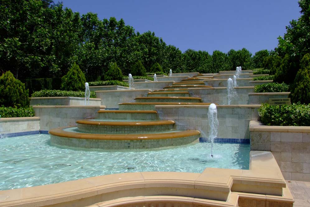 Gardens of the World: Water Feature