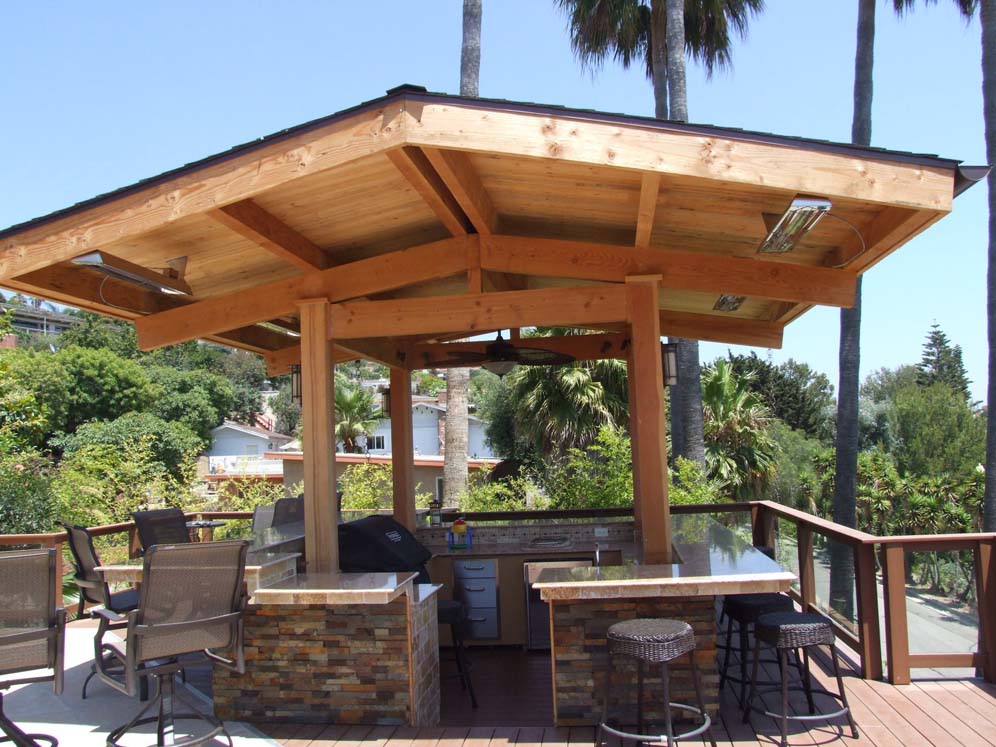 Outdoor Kitchen
